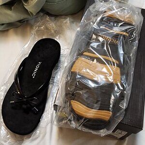Vionic size 10 flip flops sandals rest bella II